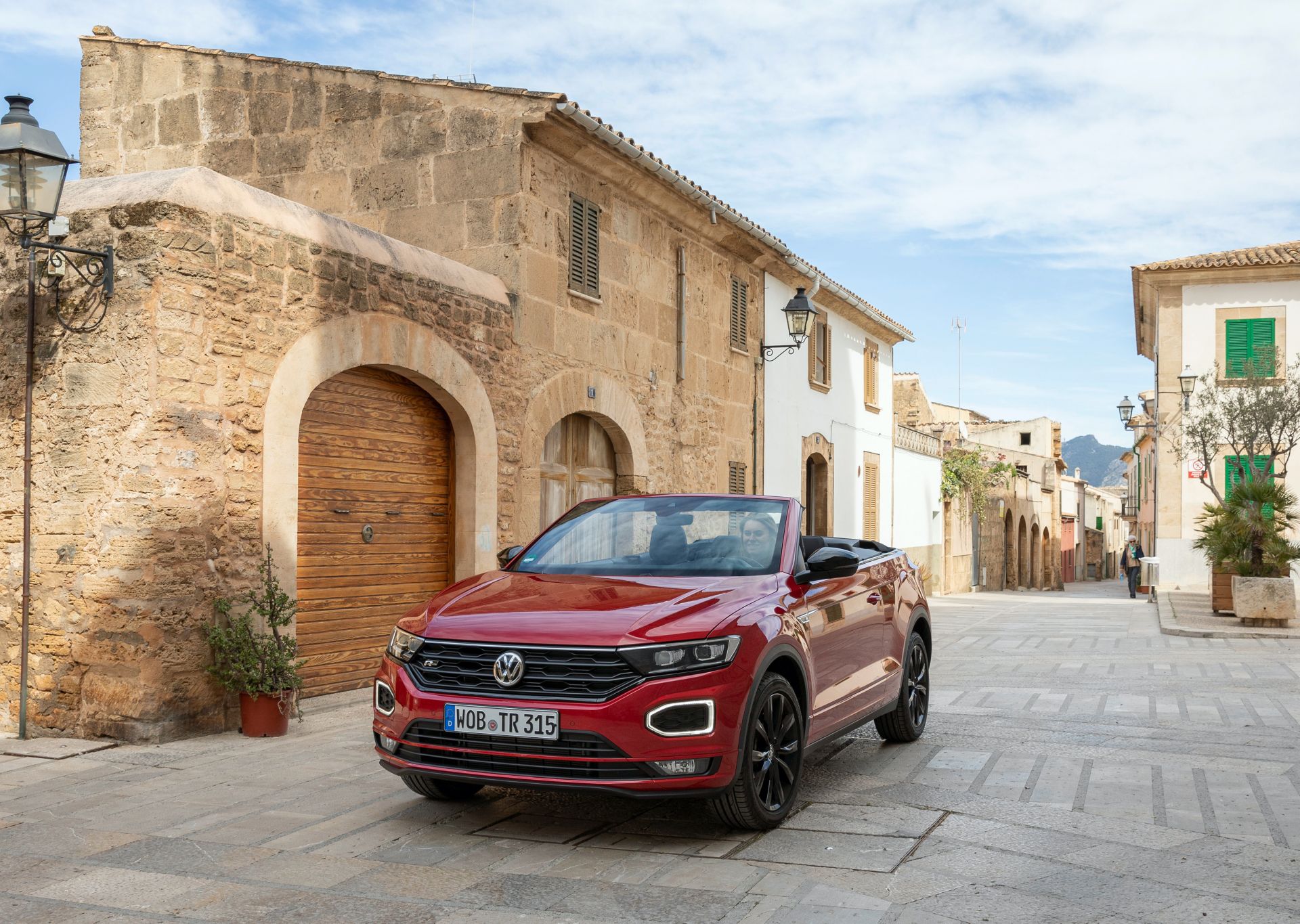 VW T-Roc Cabriolet: High-Riding Golf Convertible Successor Overexposed In 325 Photos, Videos