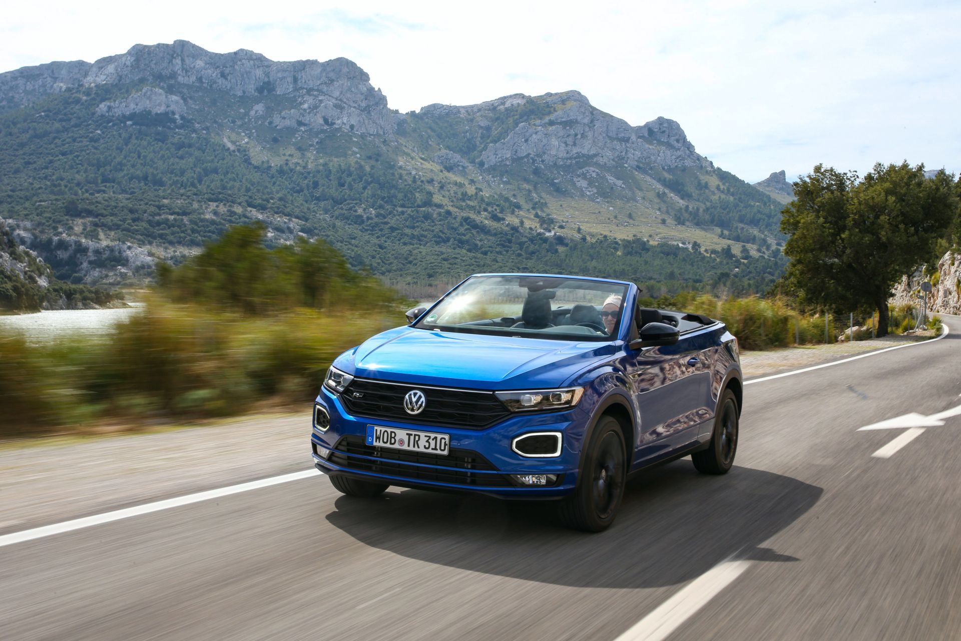 VW T-Roc Cabriolet: High-Riding Golf Convertible Successor Overexposed In 325 Photos, Videos