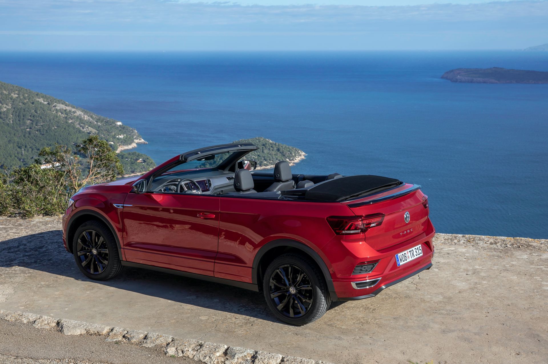 VW T-Roc Cabriolet: High-Riding Golf Convertible Successor Overexposed In 325 Photos, Videos