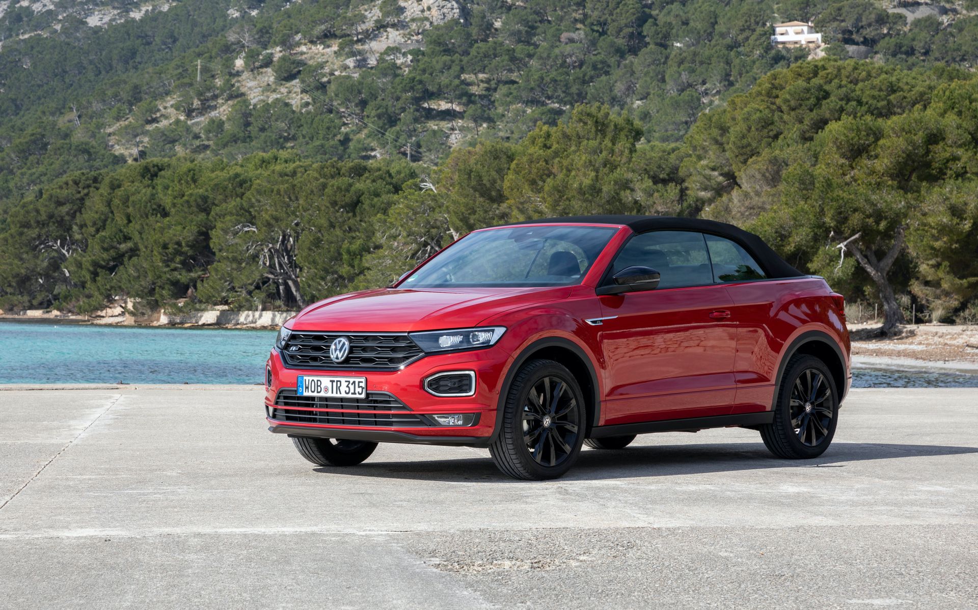 VW T-Roc Cabriolet: High-Riding Golf Convertible Successor Overexposed In 325 Photos, Videos