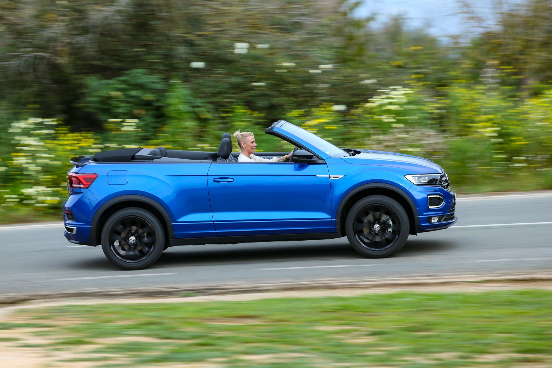 VW T-Roc Cabriolet: High-Riding Golf Convertible Successor Overexposed In 325 Photos, Videos