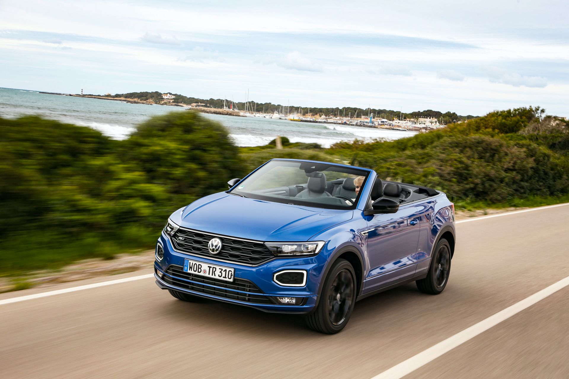 VW T-Roc Cabriolet: High-Riding Golf Convertible Successor Overexposed In 325 Photos, Videos