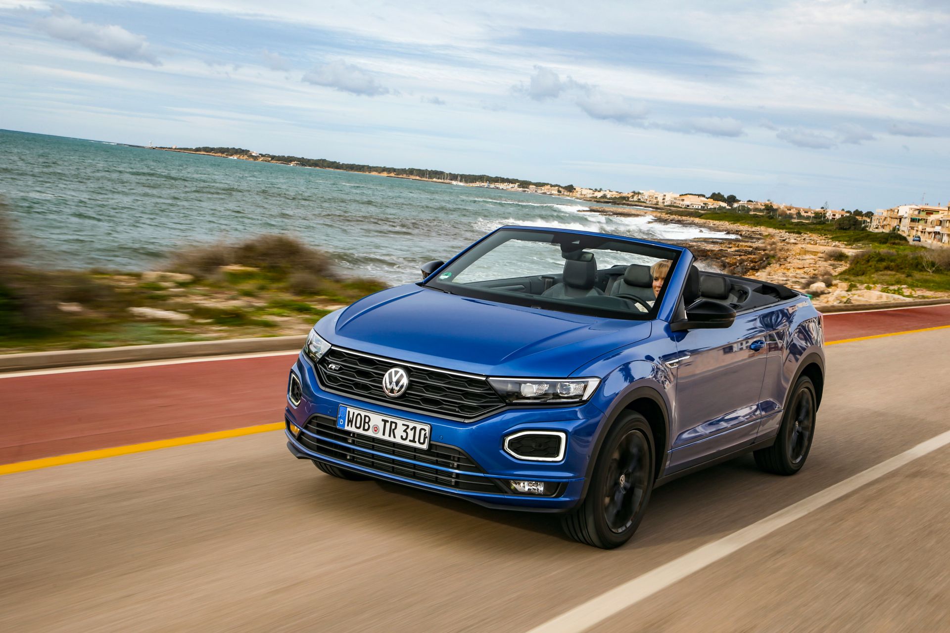 VW T-Roc Cabriolet: High-Riding Golf Convertible Successor Overexposed In 325 Photos, Videos