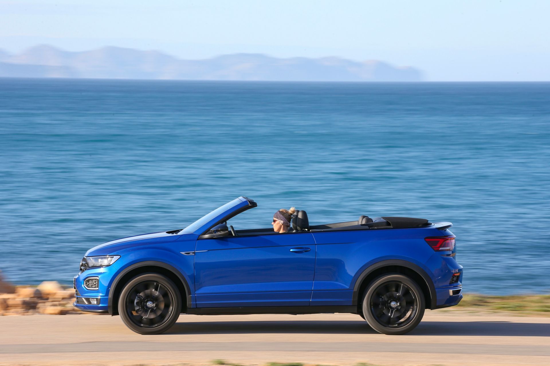 VW T-Roc Cabriolet: High-Riding Golf Convertible Successor Overexposed In 325 Photos, Videos