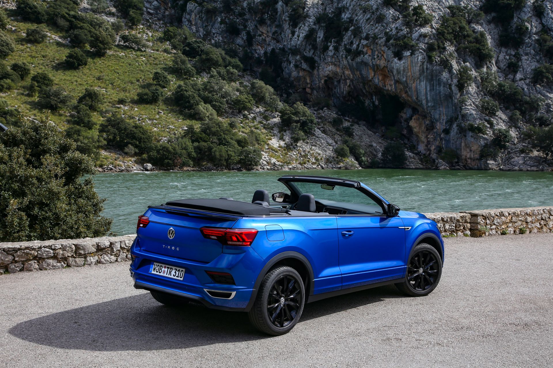 VW T-Roc Cabriolet: High-Riding Golf Convertible Successor Overexposed In 325 Photos, Videos