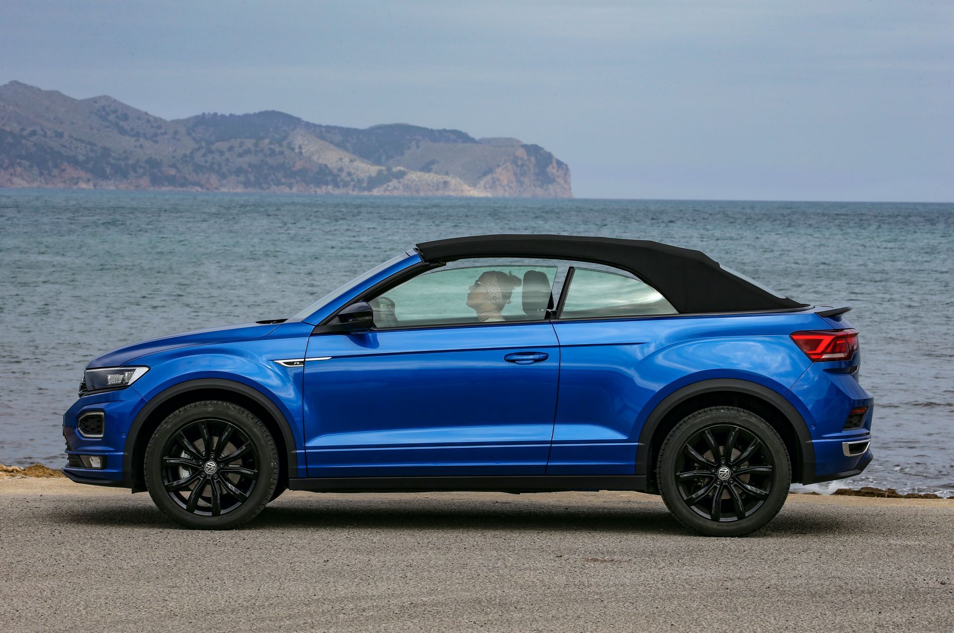 VW T-Roc Cabriolet: High-Riding Golf Convertible Successor Overexposed In 325 Photos, Videos