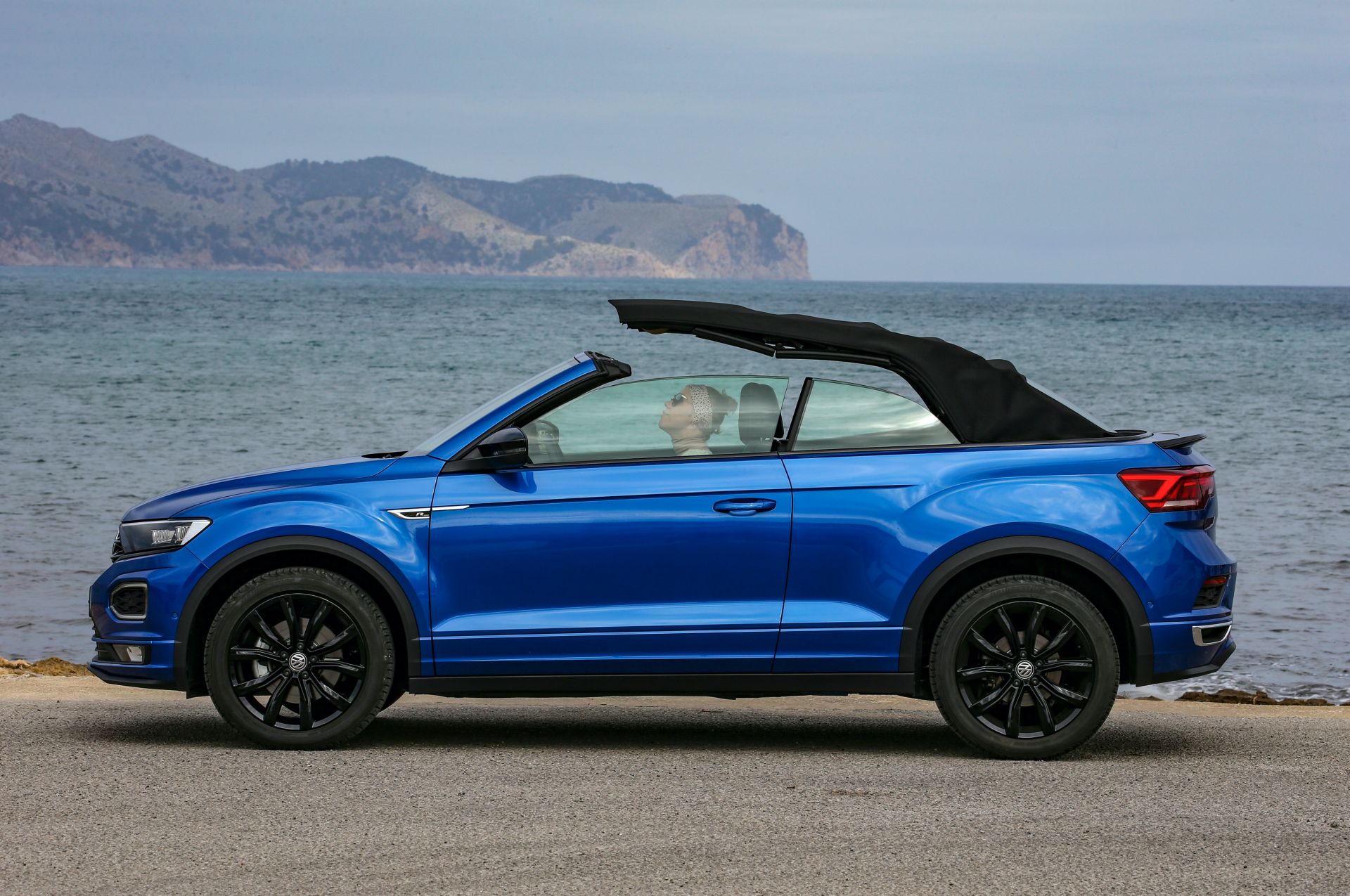 VW T-Roc Cabriolet: High-Riding Golf Convertible Successor Overexposed In 325 Photos, Videos