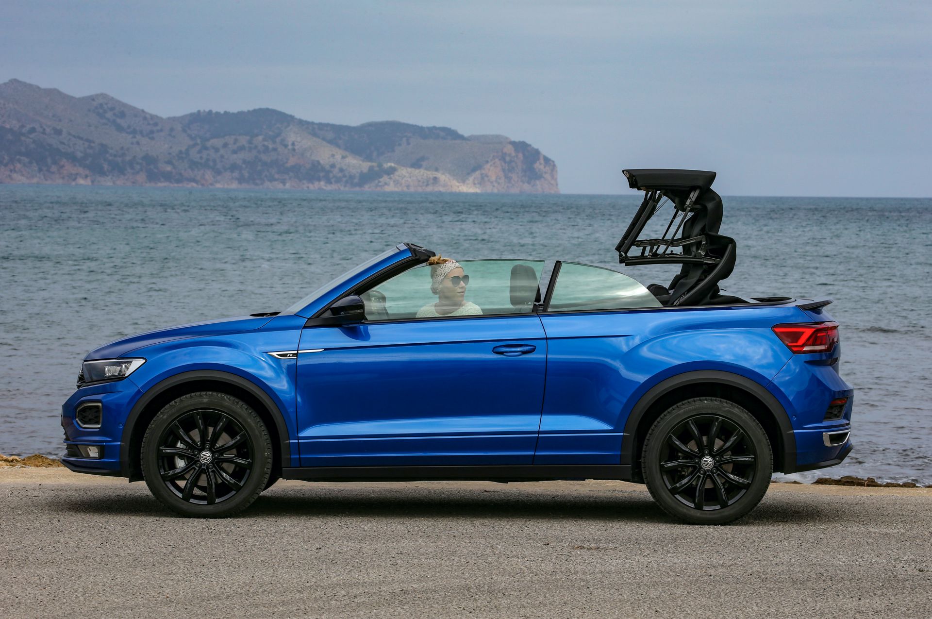 VW T-Roc Cabriolet: High-Riding Golf Convertible Successor Overexposed In 325 Photos, Videos