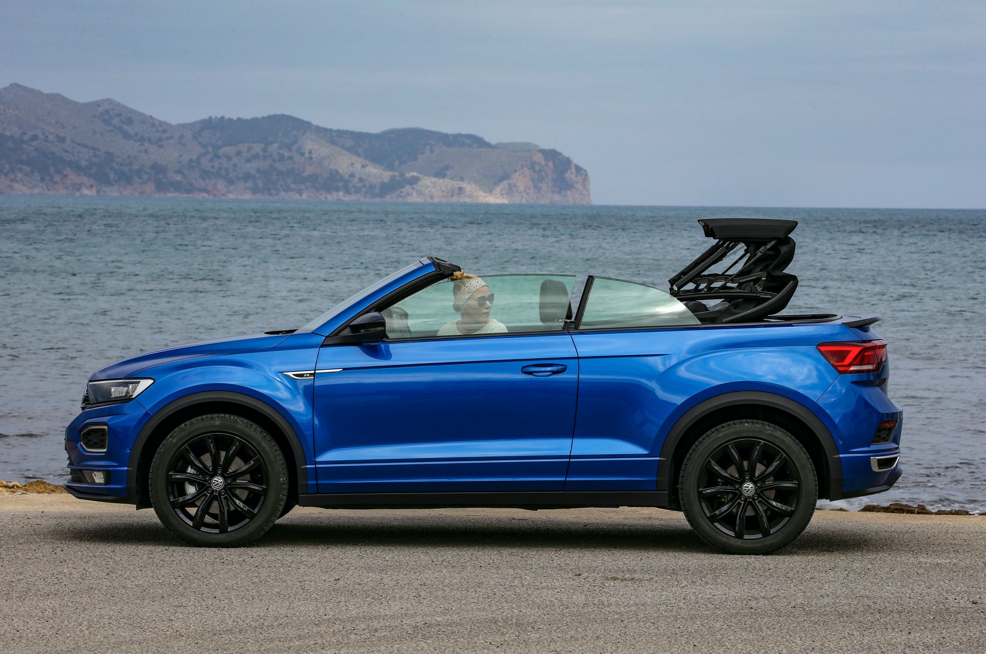 VW T-Roc Cabriolet: High-Riding Golf Convertible Successor Overexposed In 325 Photos, Videos