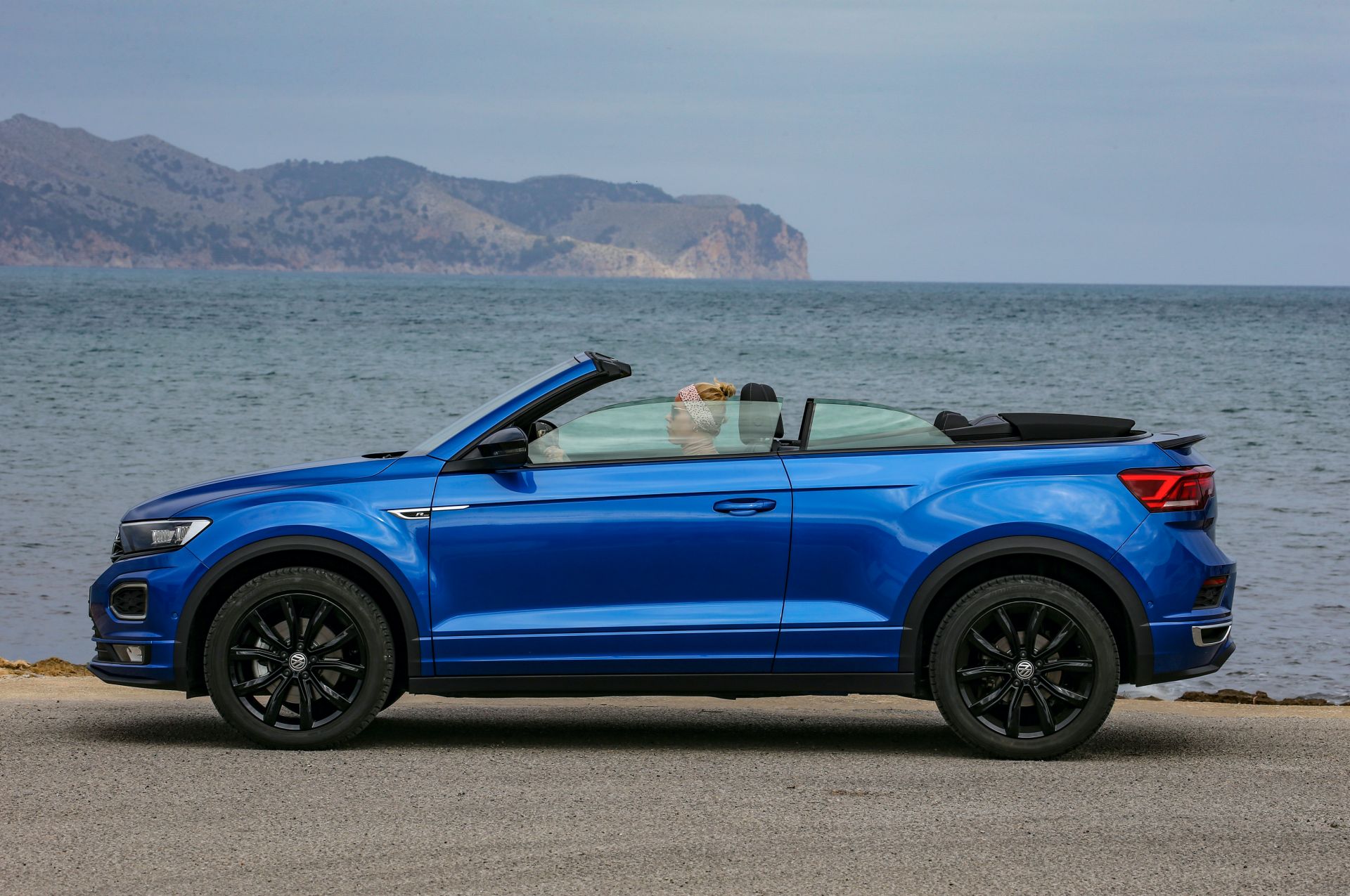 VW T-Roc Cabriolet: High-Riding Golf Convertible Successor Overexposed In 325 Photos, Videos