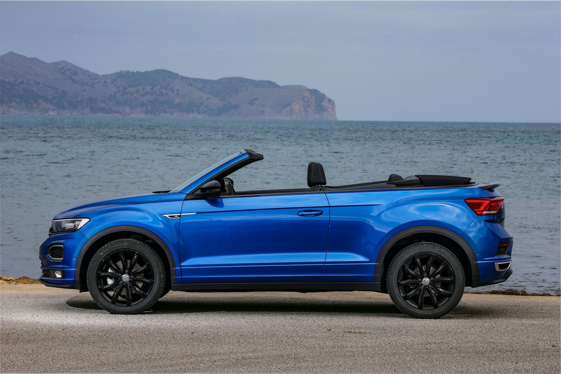 VW T-Roc Cabriolet: High-Riding Golf Convertible Successor Overexposed In 325 Photos, Videos