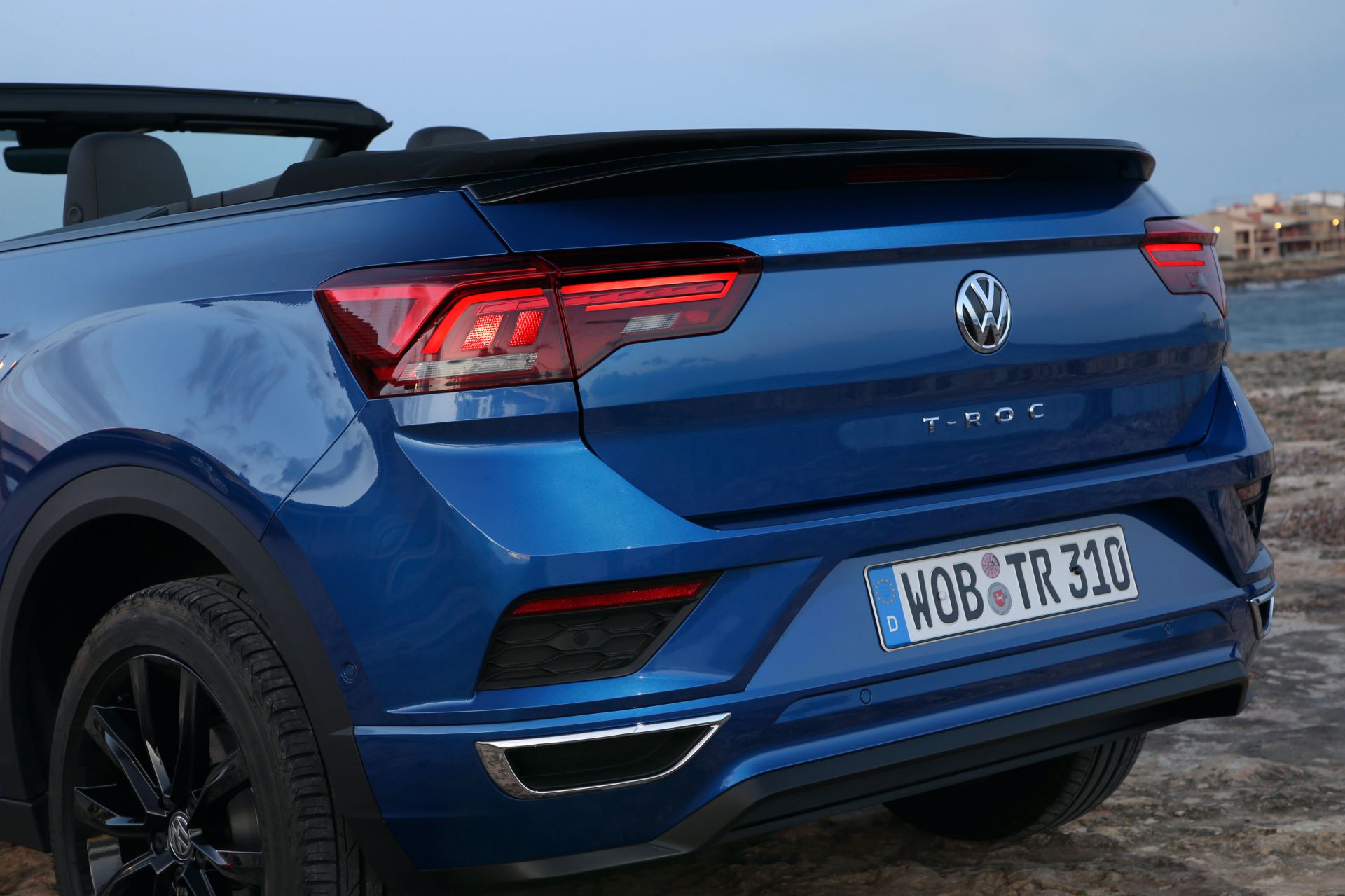 VW T-Roc Cabriolet: High-Riding Golf Convertible Successor Overexposed In 325 Photos, Videos