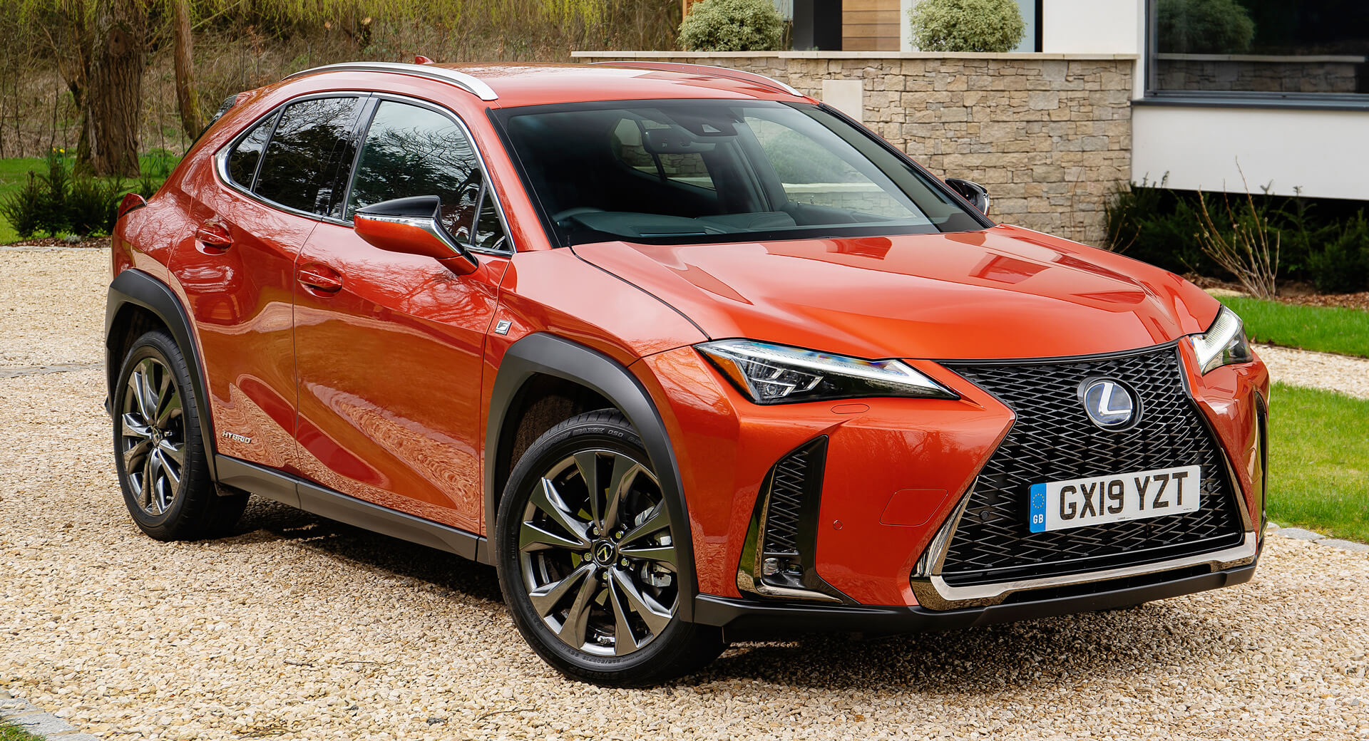 Lexus UX Hybrid Enters 2020MY With New Equipment, Standard