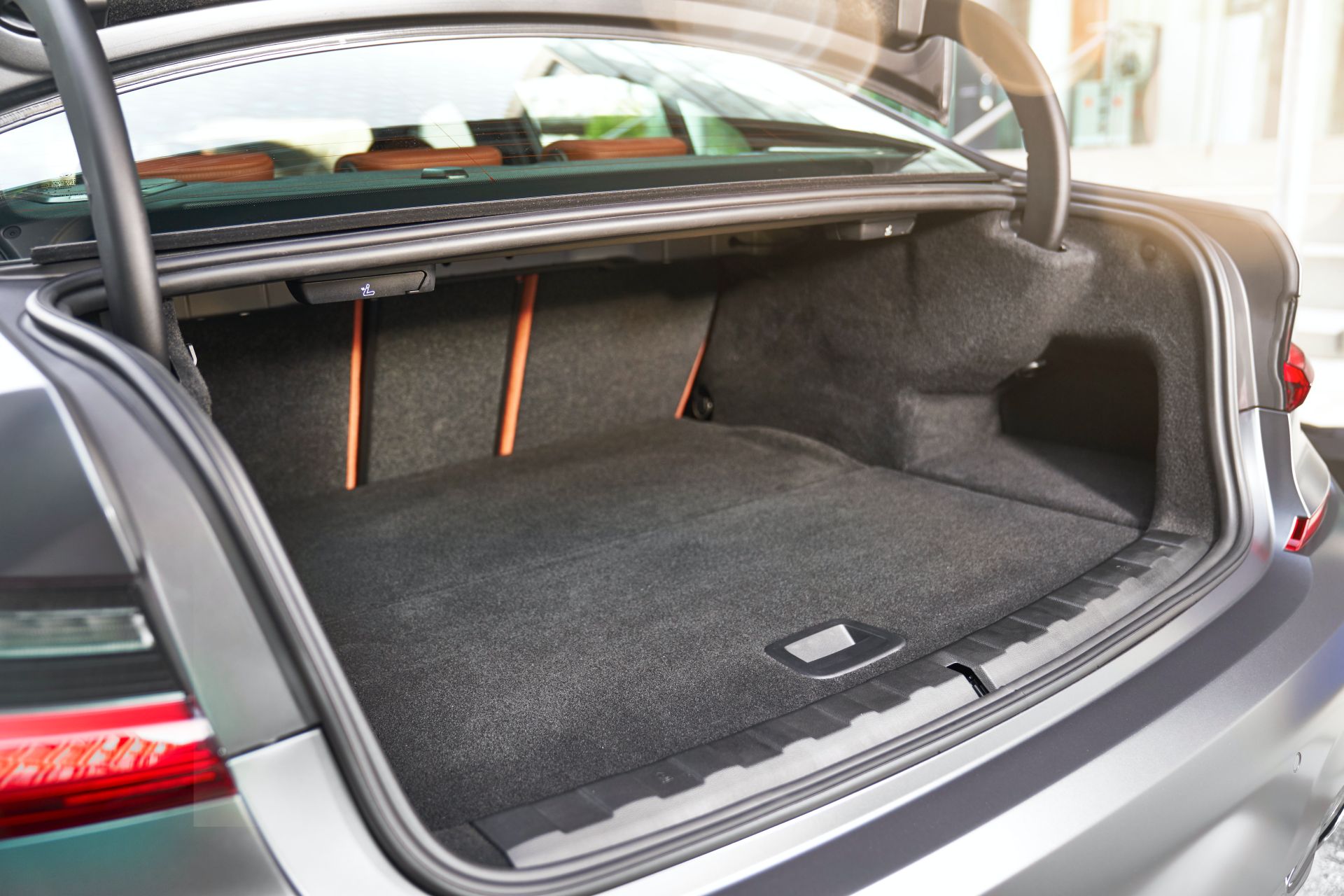 Is It Worth It? 2021 BMW 330e Plug-In Hybrid Will Cost You $3.8k More Than The 330i