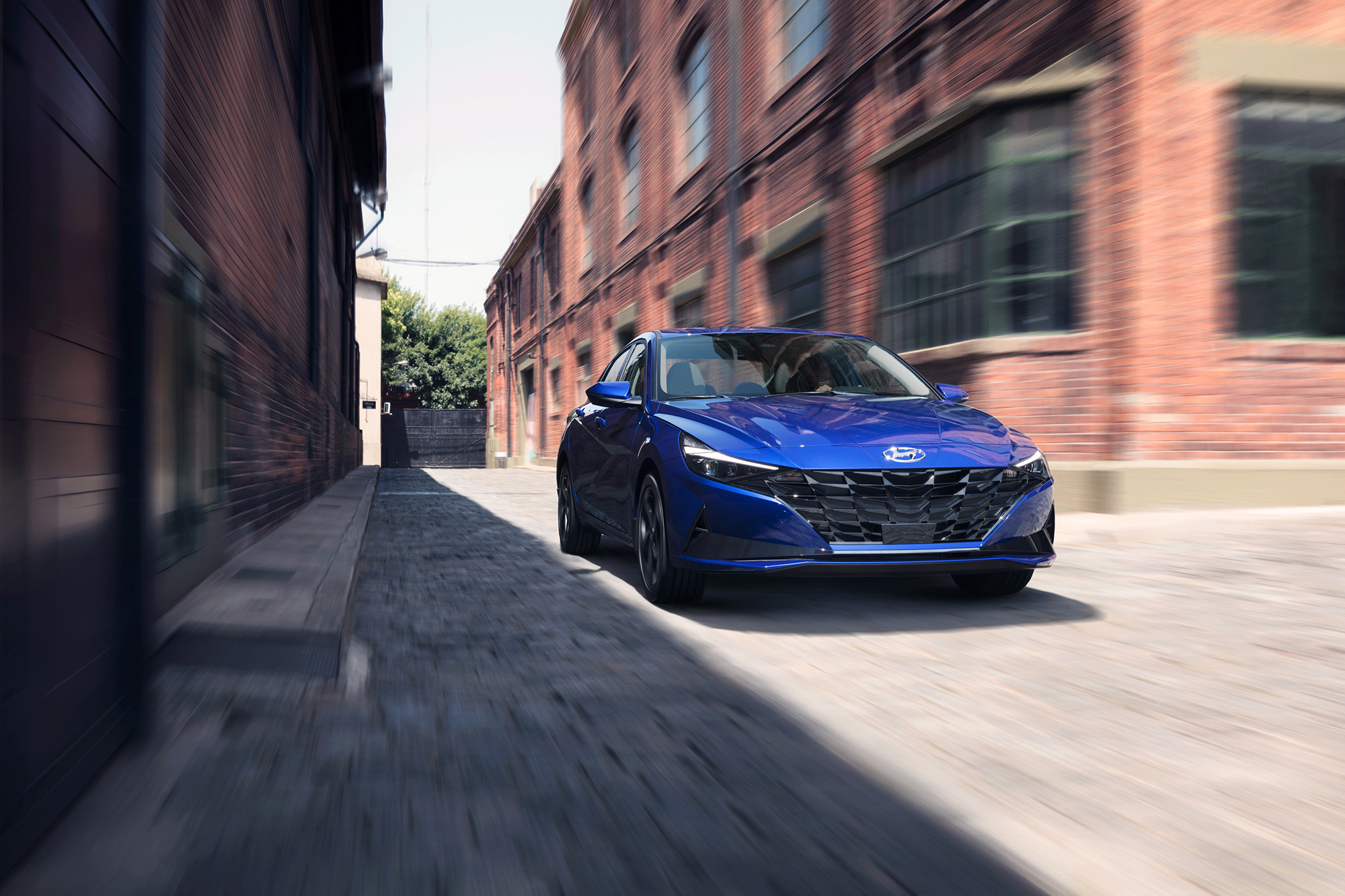 2021 Hyundai Elantra Debuts With Four-Door Coupe Body, New +50MPG Hybrid Variant