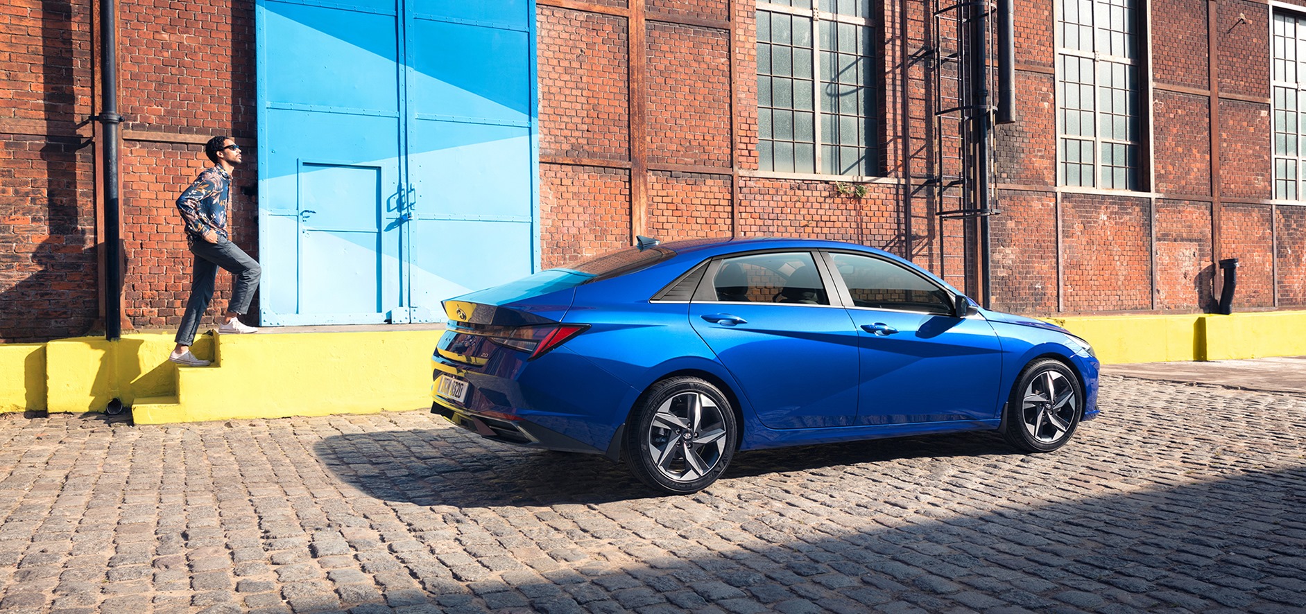 2021 Hyundai Elantra Debuts With Four-Door Coupe Body, New +50MPG Hybrid Variant