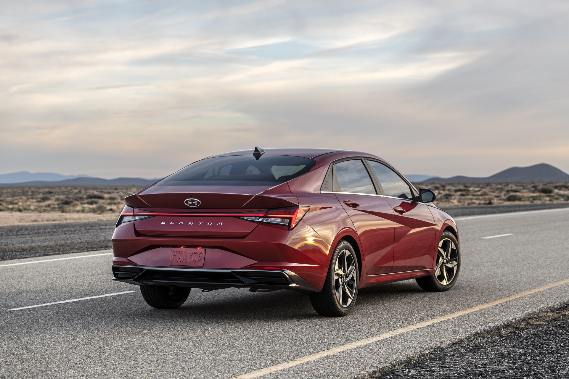 2021 Hyundai Elantra Debuts With Four-Door Coupe Body, New +50MPG Hybrid Variant