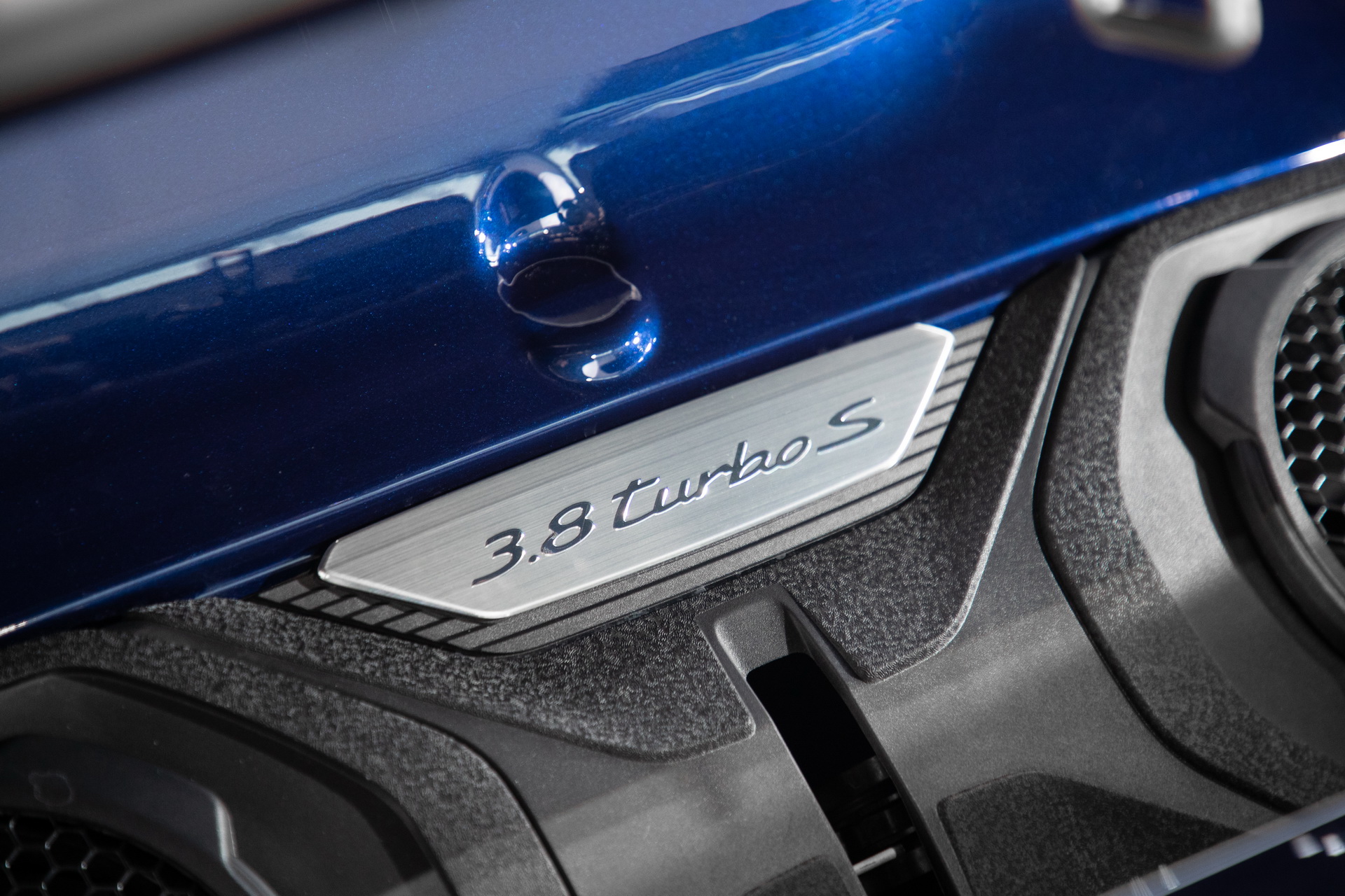 2021 Porsche 911 Turbo S: New 650HP Speed Demon Detailed In Massive Gallery