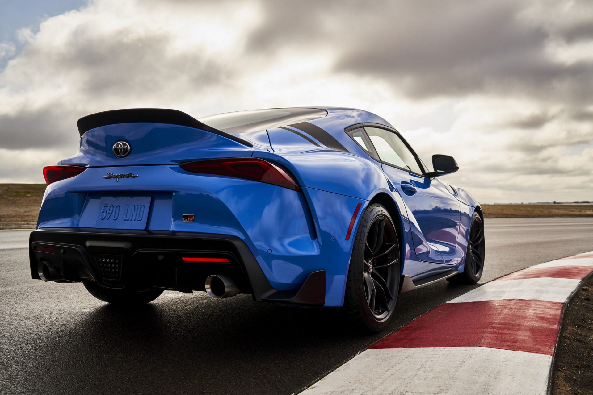 $60,000 Sports Car Poll: Would You Go For The 2020 Corvette C8 Or Something Else?