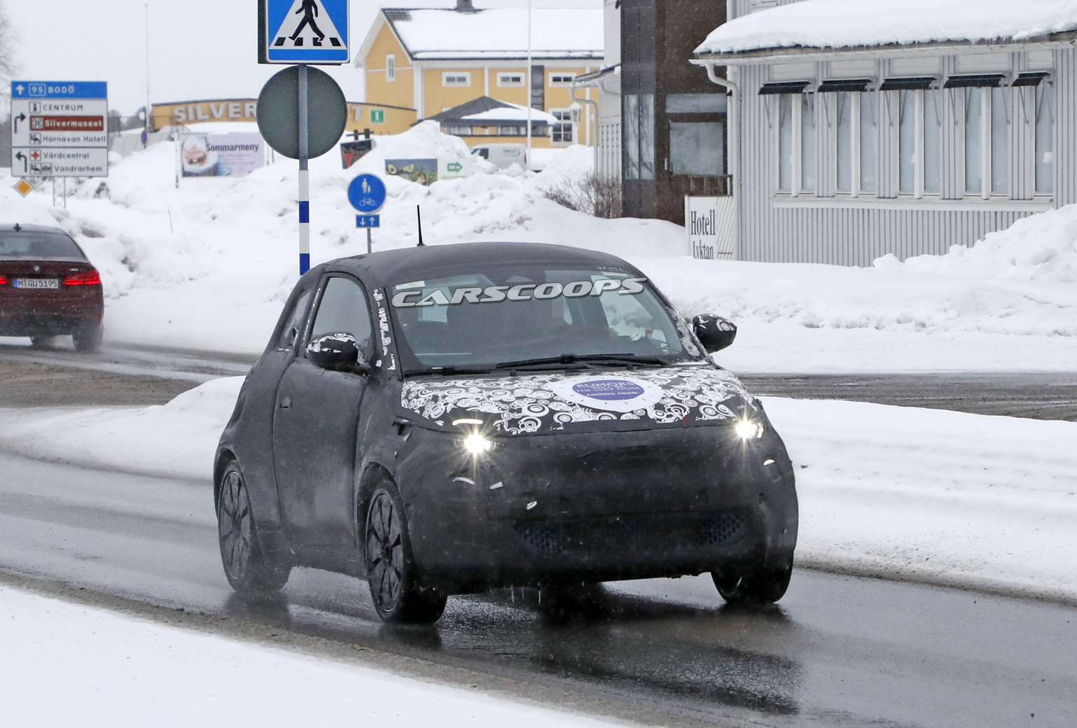 2021 Fiat 500e Electric City Car Gets Its Hard Top On