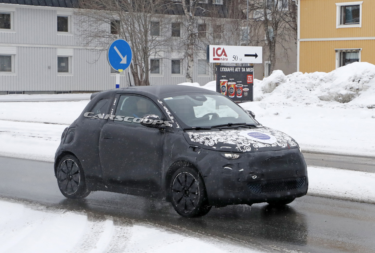 2021 Fiat 500e Electric City Car Gets Its Hard Top On
