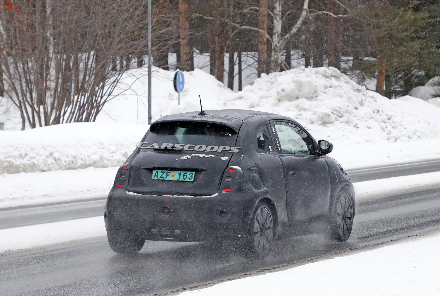 2021 Fiat 500e Electric City Car Gets Its Hard Top On