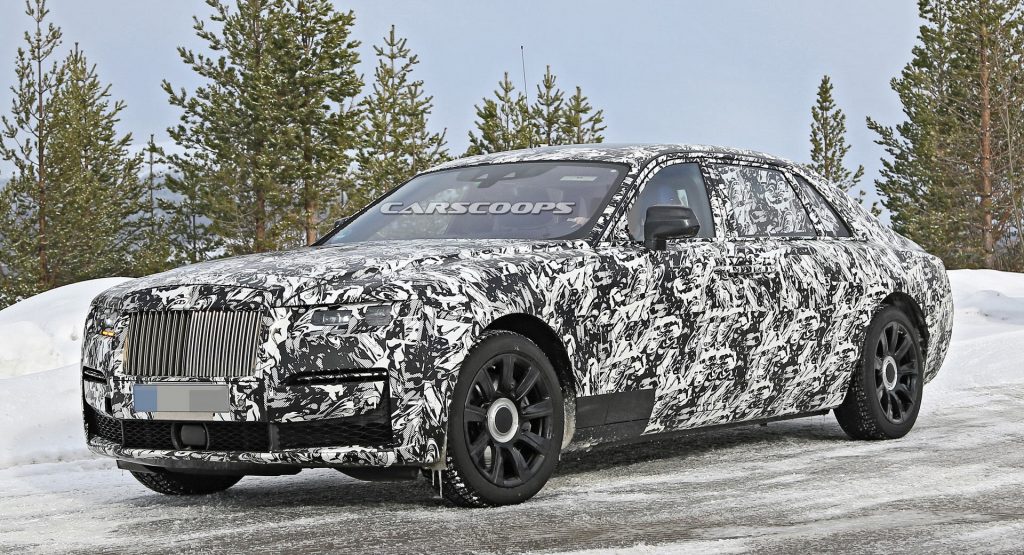  2021 Rolls-Royce Ghost LWB Prototype Caught Alongside Regular Model