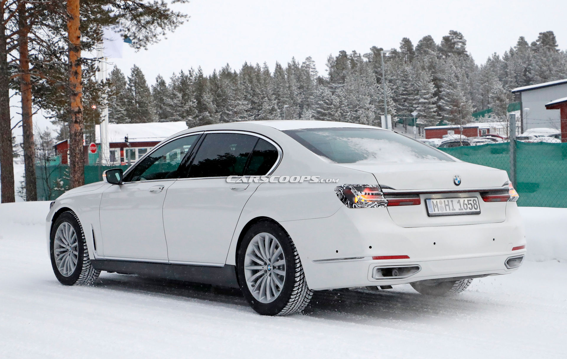 2022 BMW 7-Series Test Mule Spied, Will Get Petrol, Diesel, Hybrid, And All-Electric Versions