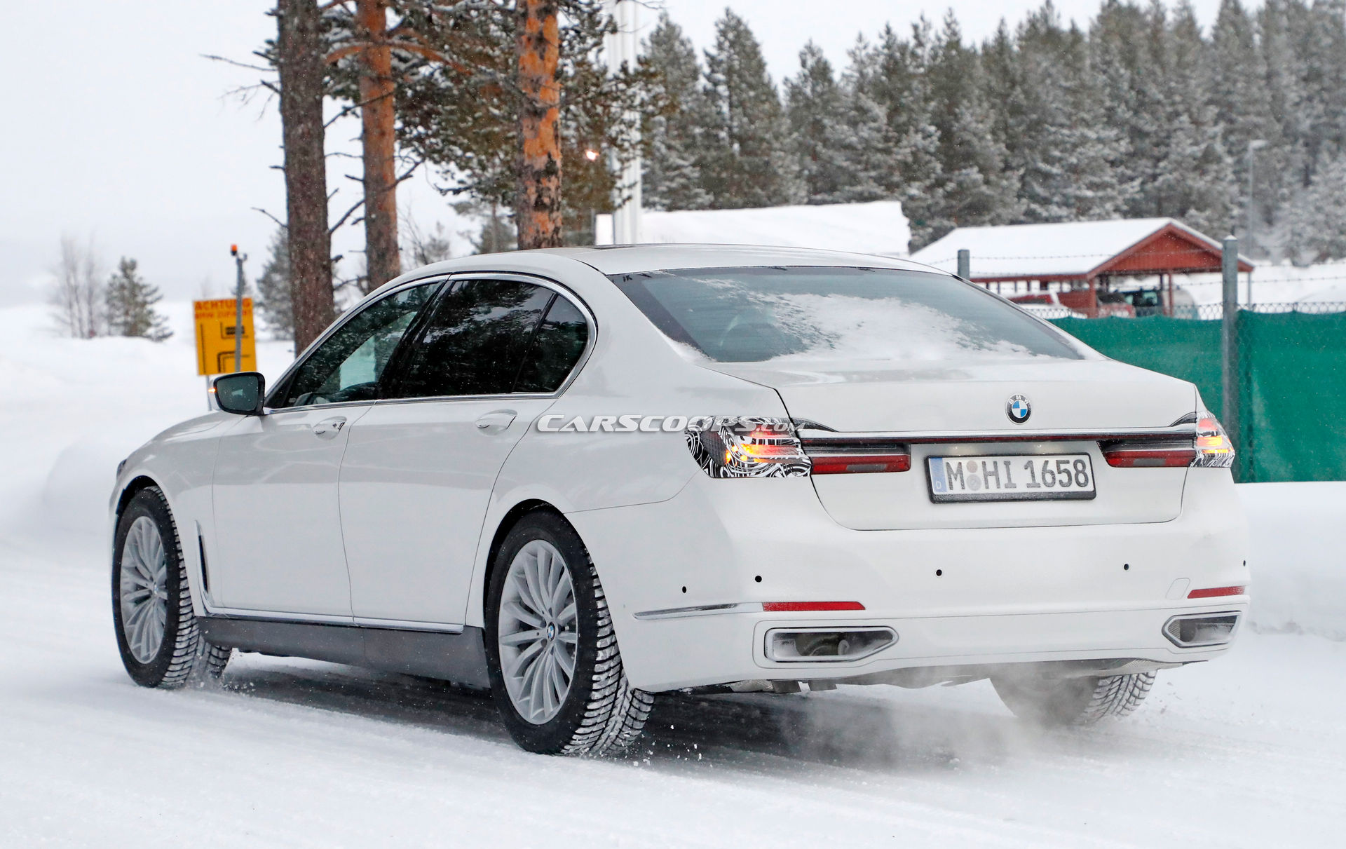 2022 BMW 7-Series Test Mule Spied, Will Get Petrol, Diesel, Hybrid, And All-Electric Versions