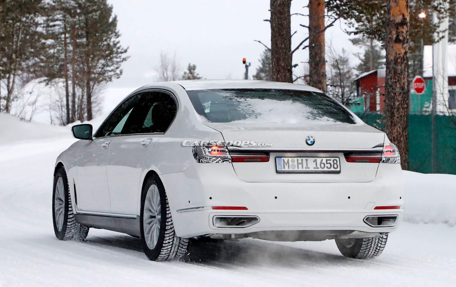2022 BMW 7-Series Test Mule Spied, Will Get Petrol, Diesel, Hybrid, And All-Electric Versions