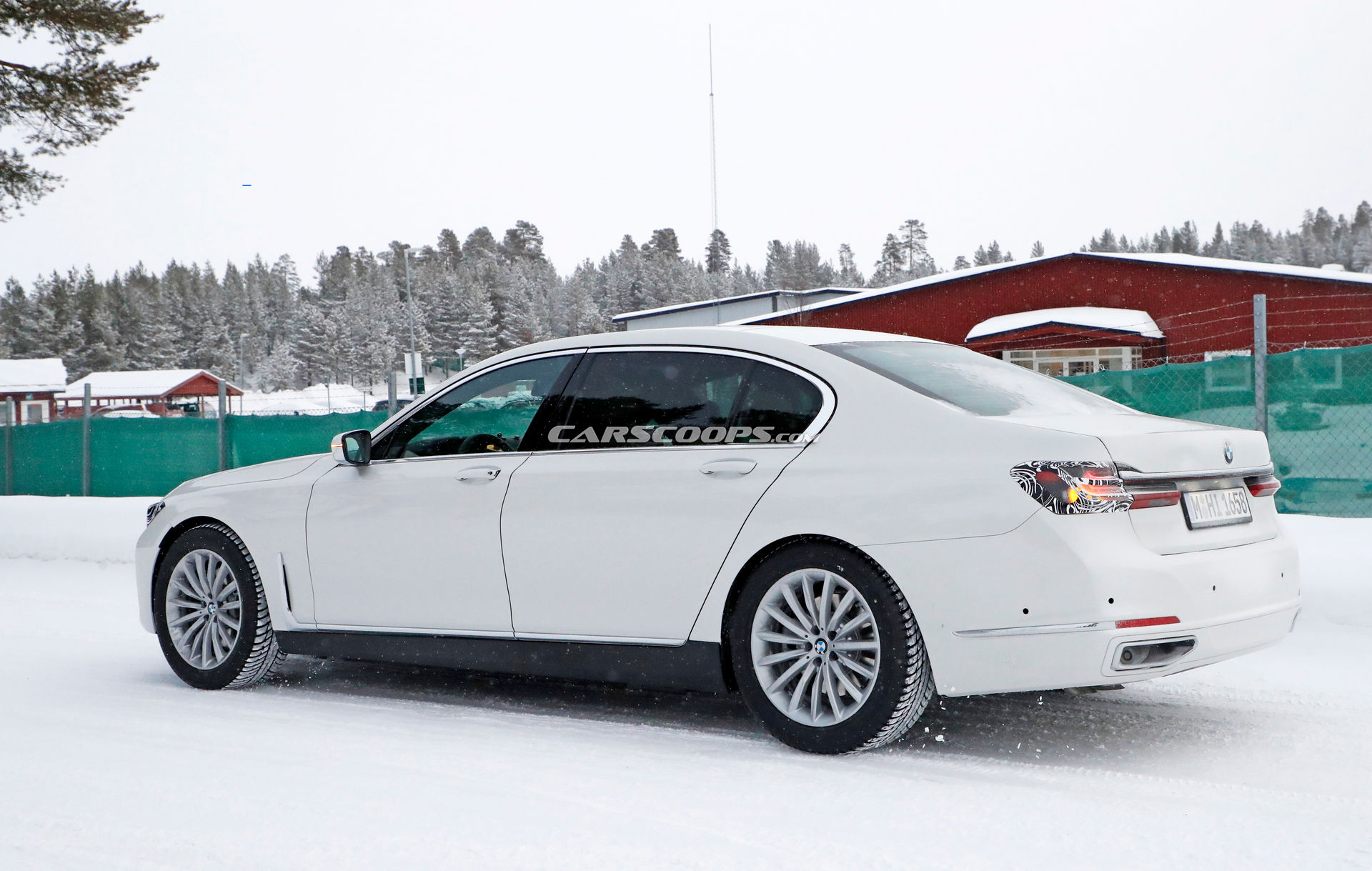 2022 BMW 7-Series Test Mule Spied, Will Get Petrol, Diesel, Hybrid, And All-Electric Versions