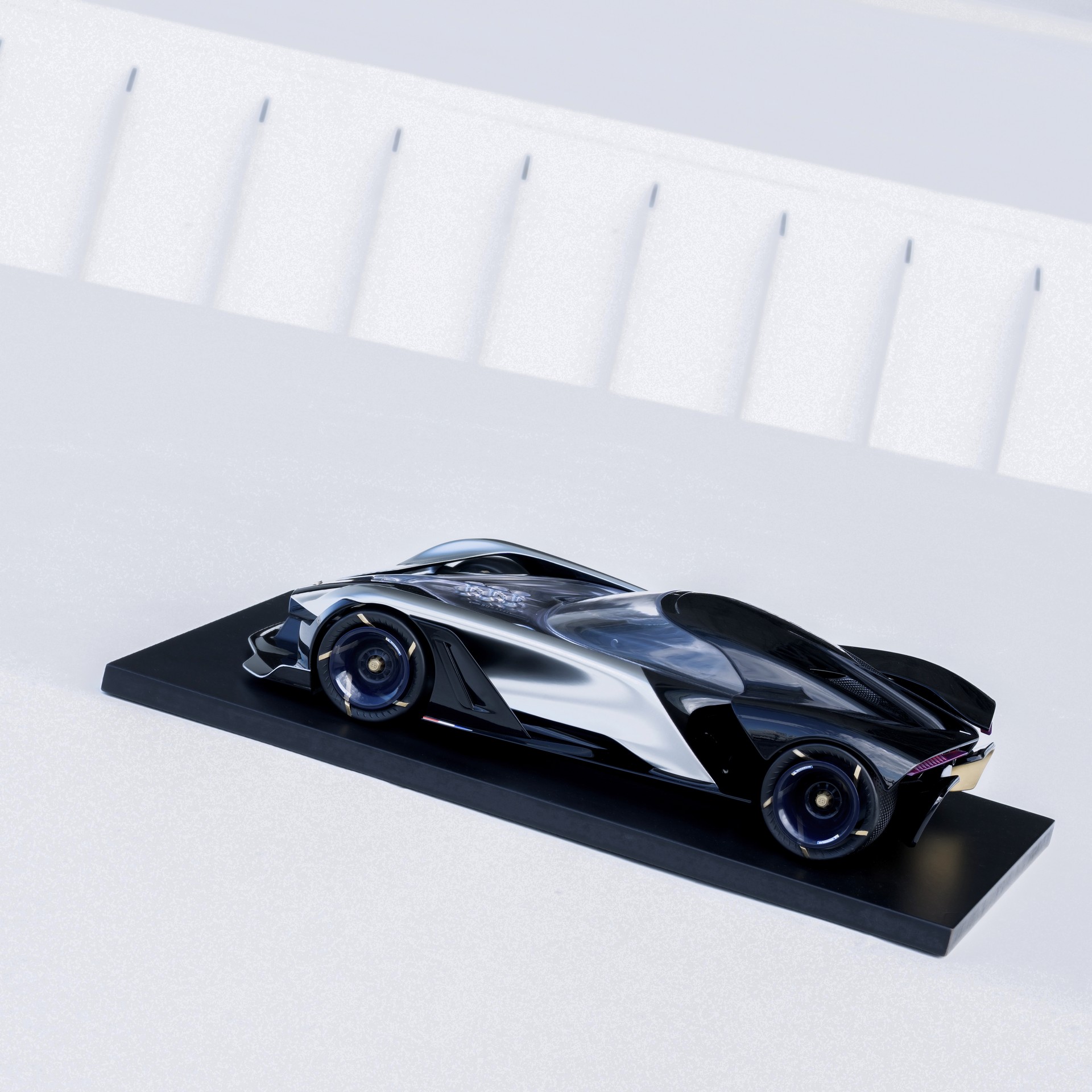 Bugatti La Finale Concept Imagines Brand’s Swan Song To Internal Combustion Engines