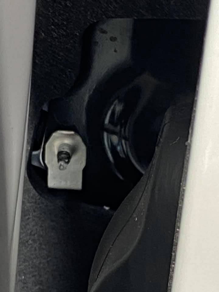 Some 2020 Corvette Owners Are Reporting An Issue With A Screw Chipping The Door