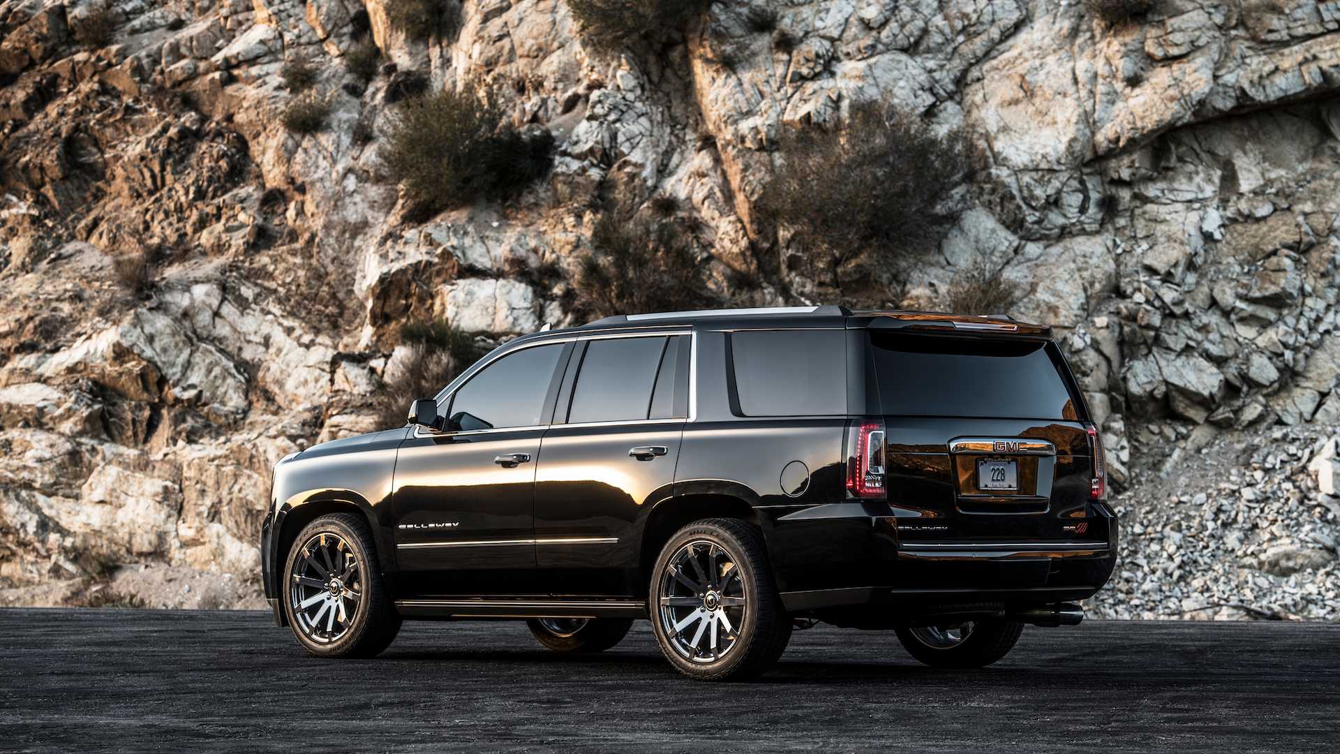 Callaway Showcases Its 560 HP Supercharged GMC Yukon