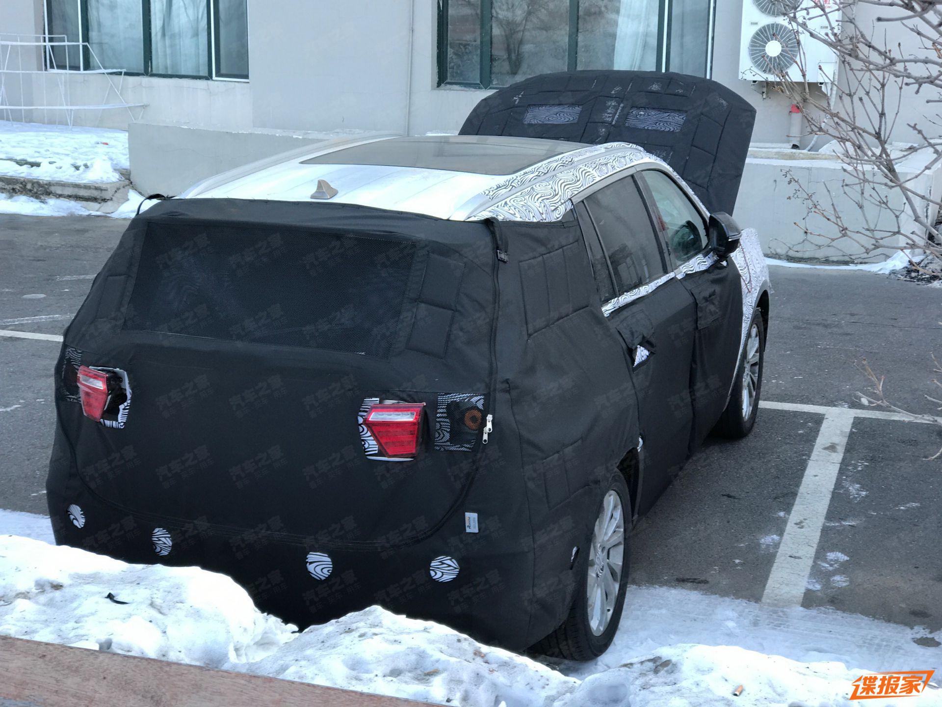 Ford Spied Developing New Seven-Seat SUV In China