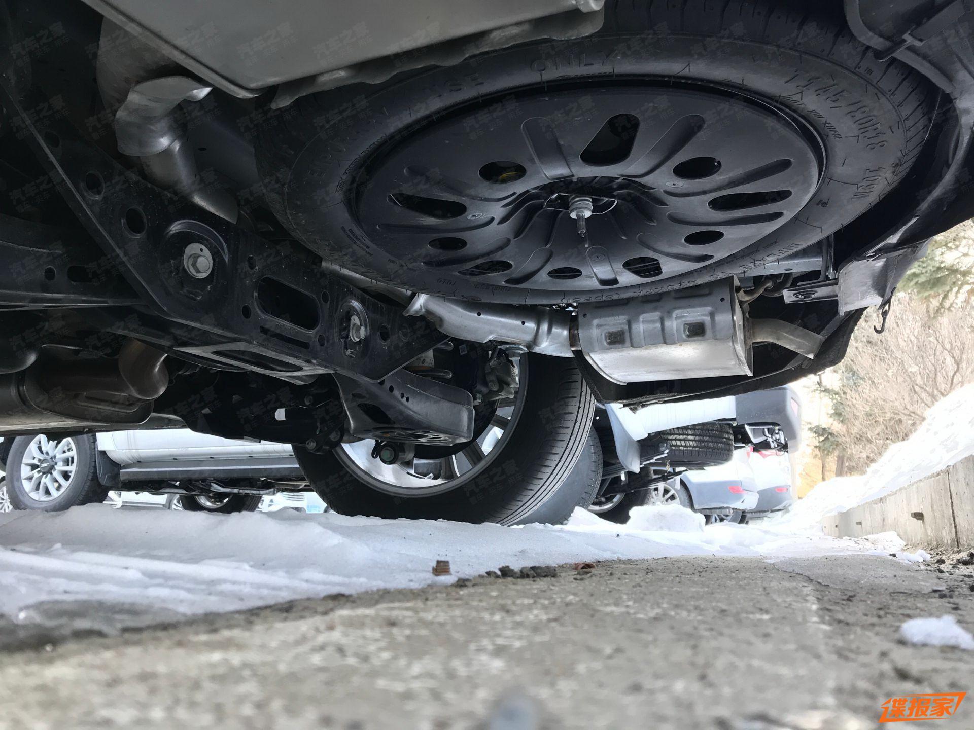 Ford Spied Developing New Seven-Seat SUV In China