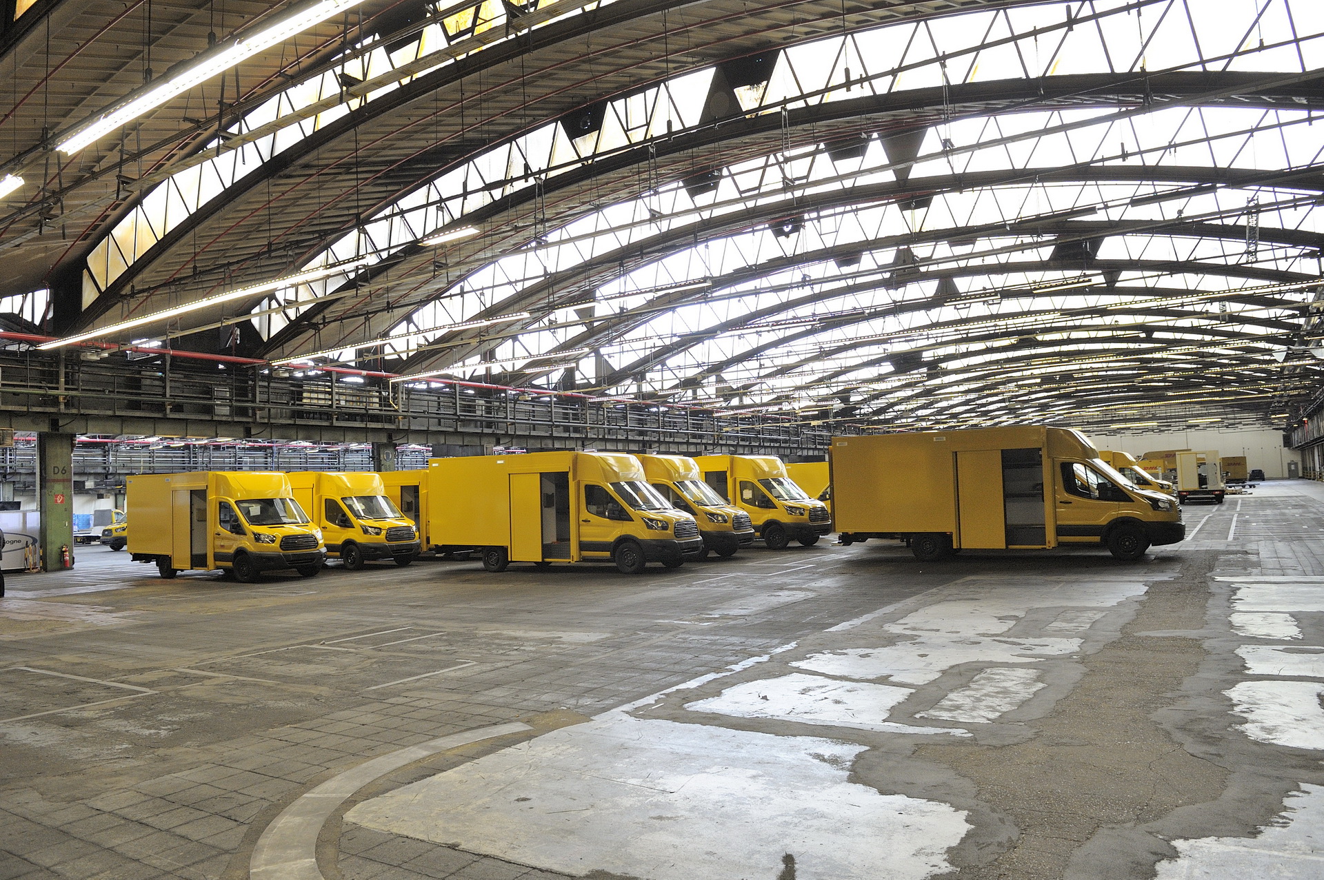 Germany’s DHL Pulls The Plug Off Electric Delivery Van Venture