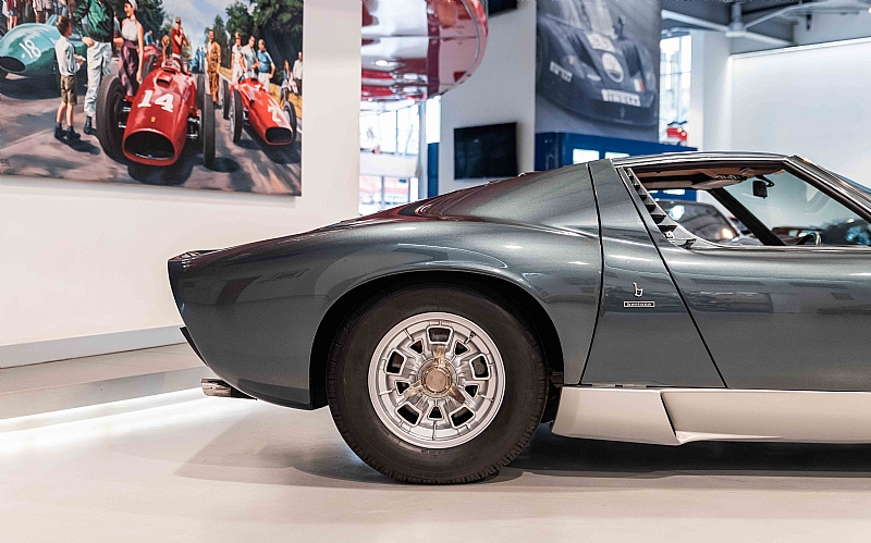 Lowest Mileage Lamborghini Miura SV In The World Is Just Pure Sex