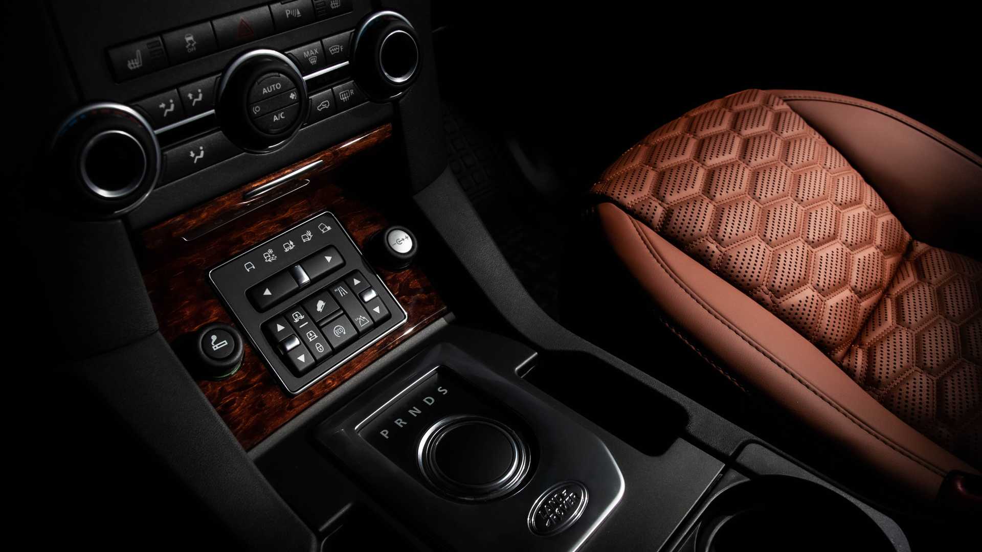 Vilner Gives An Older Land Rover Discovery A Range Rover-Worthy Makeover