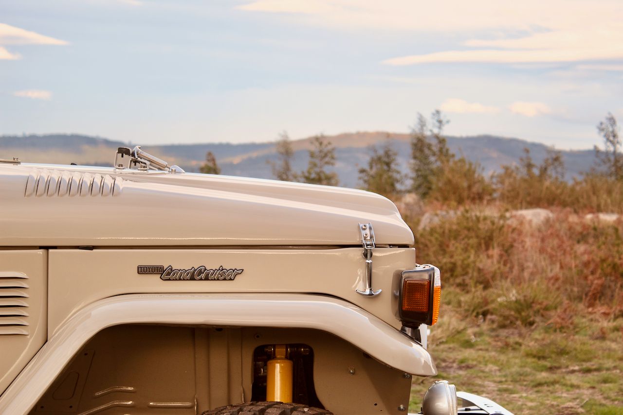 Legacy Overland’s Toyota Land Cruiser FJ40 Packs A Punch With GM’s 5.7L V8