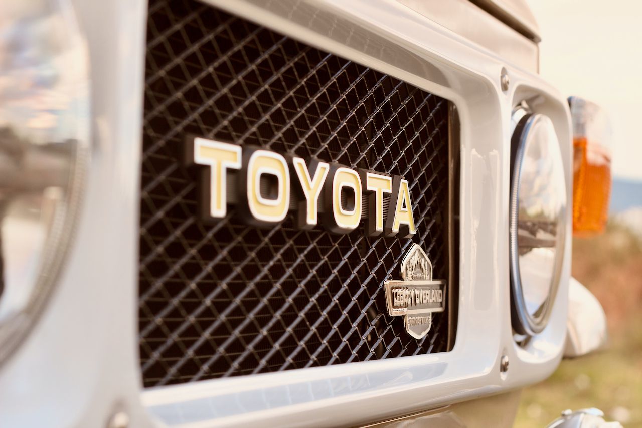 Legacy Overland’s Toyota Land Cruiser FJ40 Packs A Punch With GM’s 5.7L V8