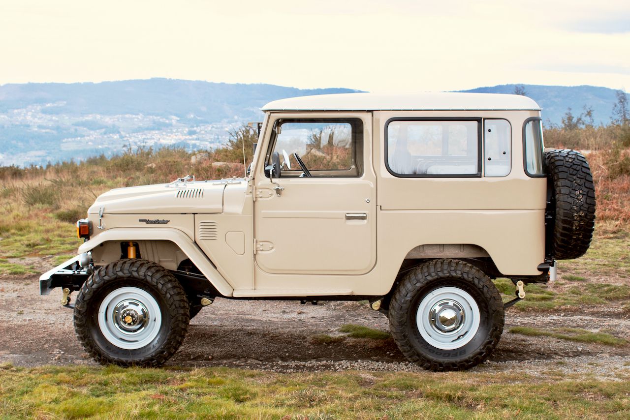 Legacy Overland’s Toyota Land Cruiser FJ40 Packs A Punch With GM’s 5.7L V8