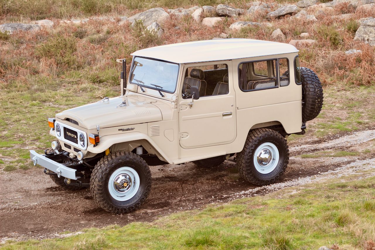 Legacy Overland’s Toyota Land Cruiser FJ40 Packs A Punch With GM’s 5.7L V8