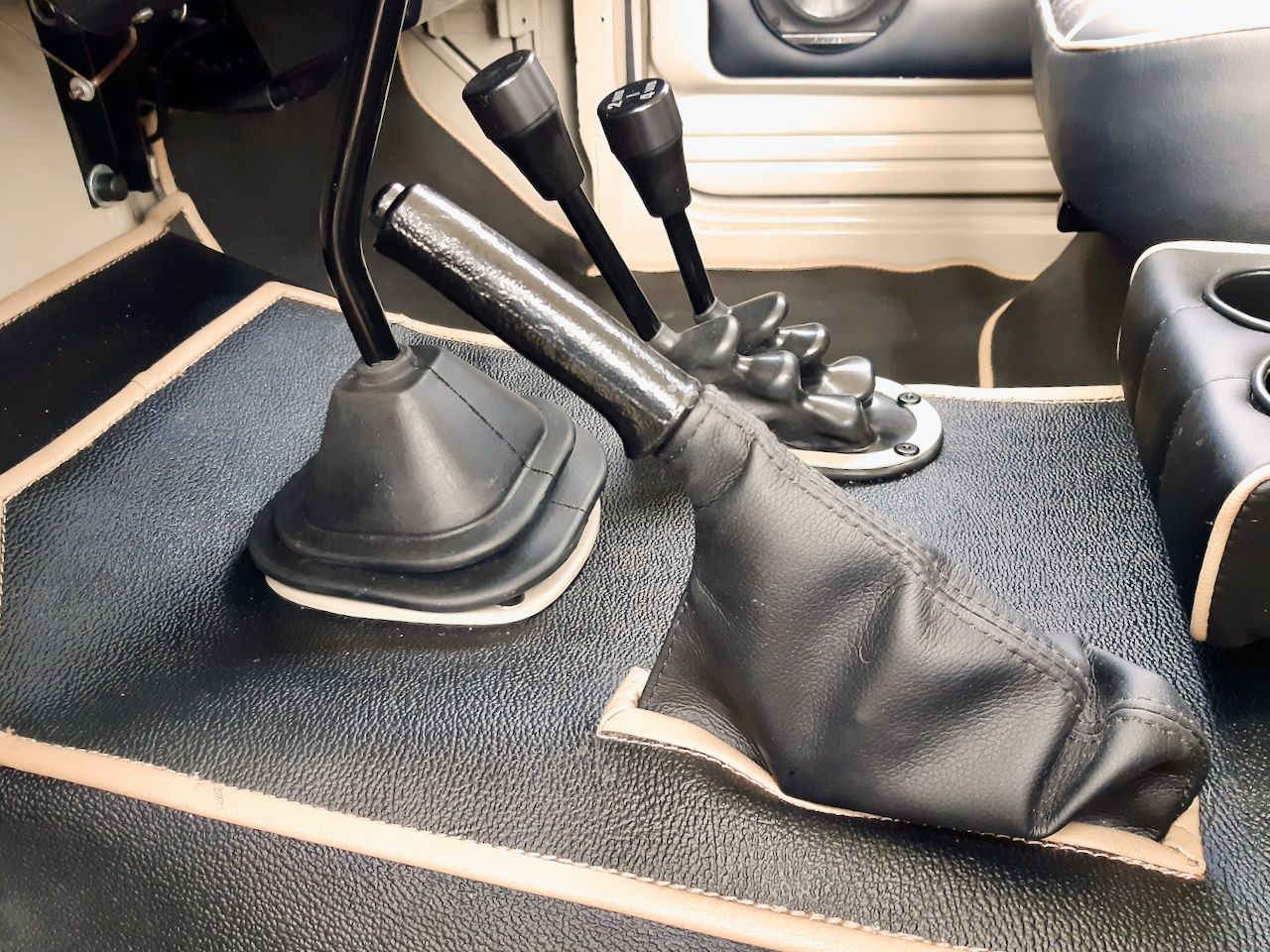 Legacy Overland’s Toyota Land Cruiser FJ40 Packs A Punch With GM’s 5.7L V8