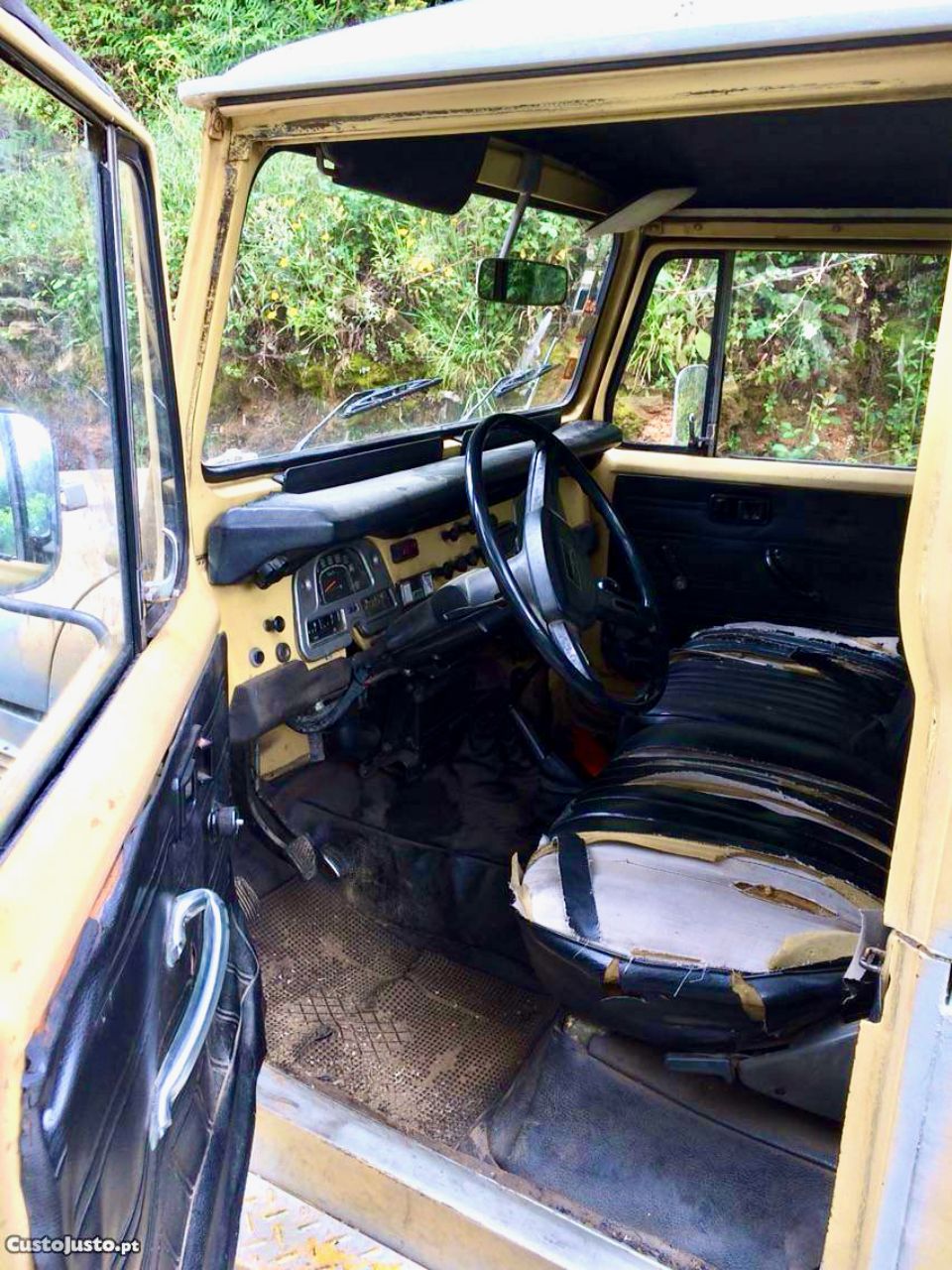 Legacy Overland’s Toyota Land Cruiser FJ40 Packs A Punch With GM’s 5.7L V8