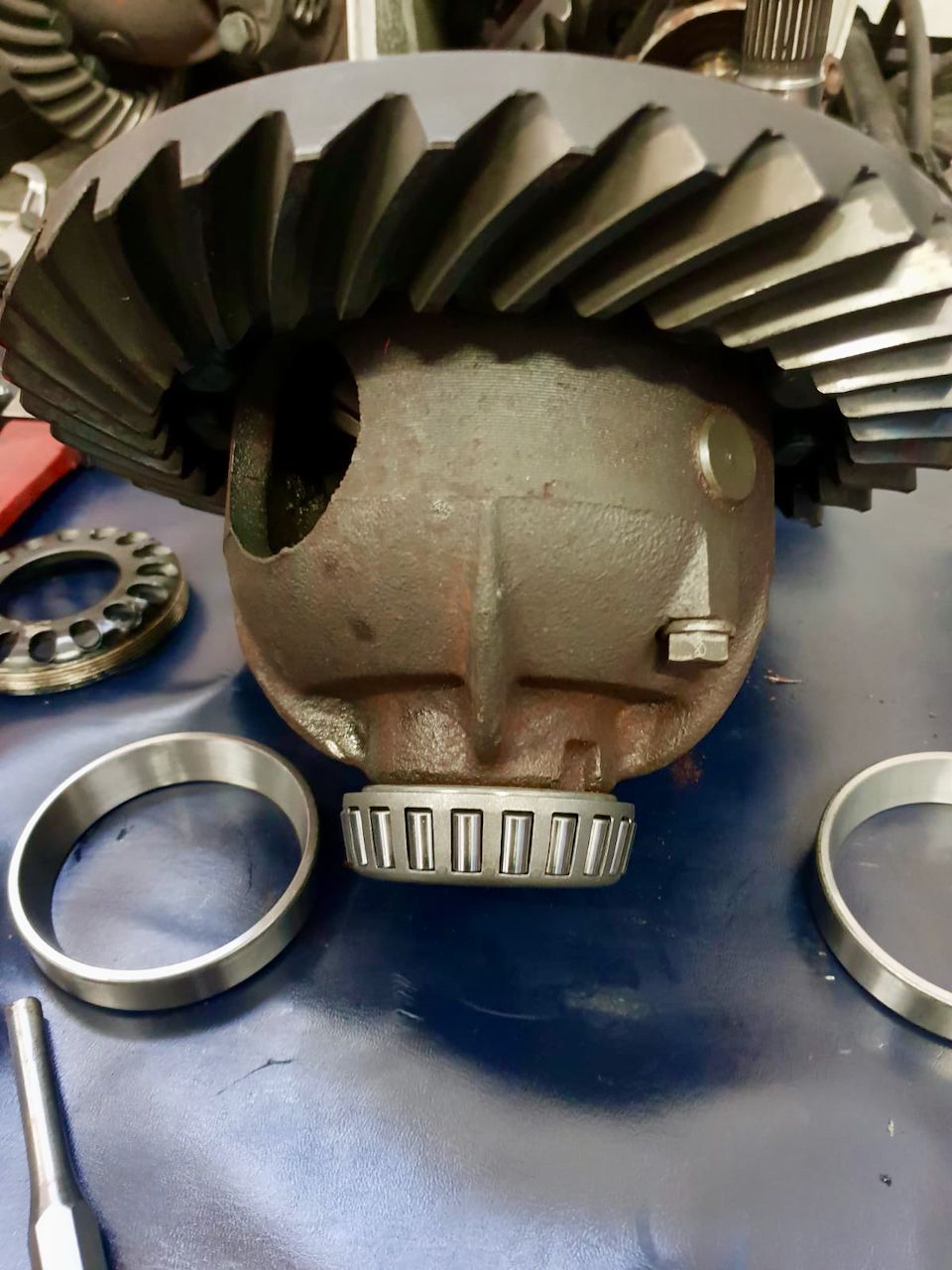 Legacy Overland’s Toyota Land Cruiser FJ40 Packs A Punch With GM’s 5.7L V8