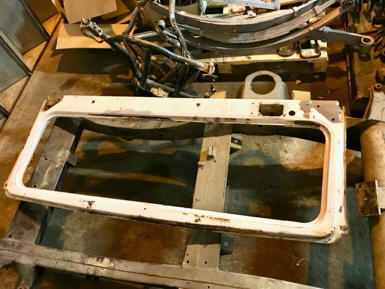 Legacy Overland’s Toyota Land Cruiser FJ40 Packs A Punch With GM’s 5.7L V8