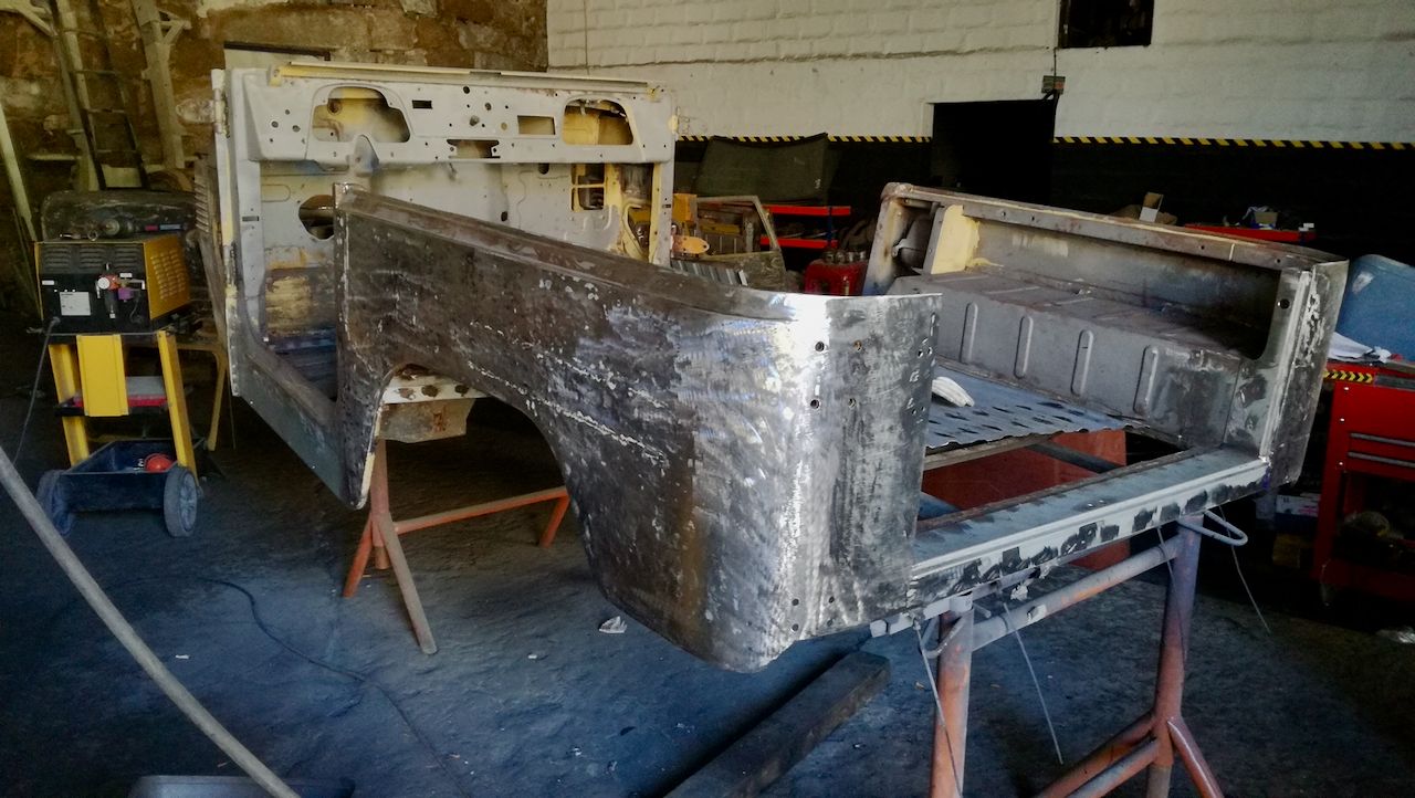 Legacy Overland’s Toyota Land Cruiser FJ40 Packs A Punch With GM’s 5.7L V8