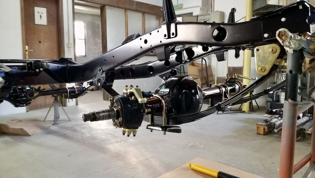 Legacy Overland’s Toyota Land Cruiser FJ40 Packs A Punch With GM’s 5.7L V8