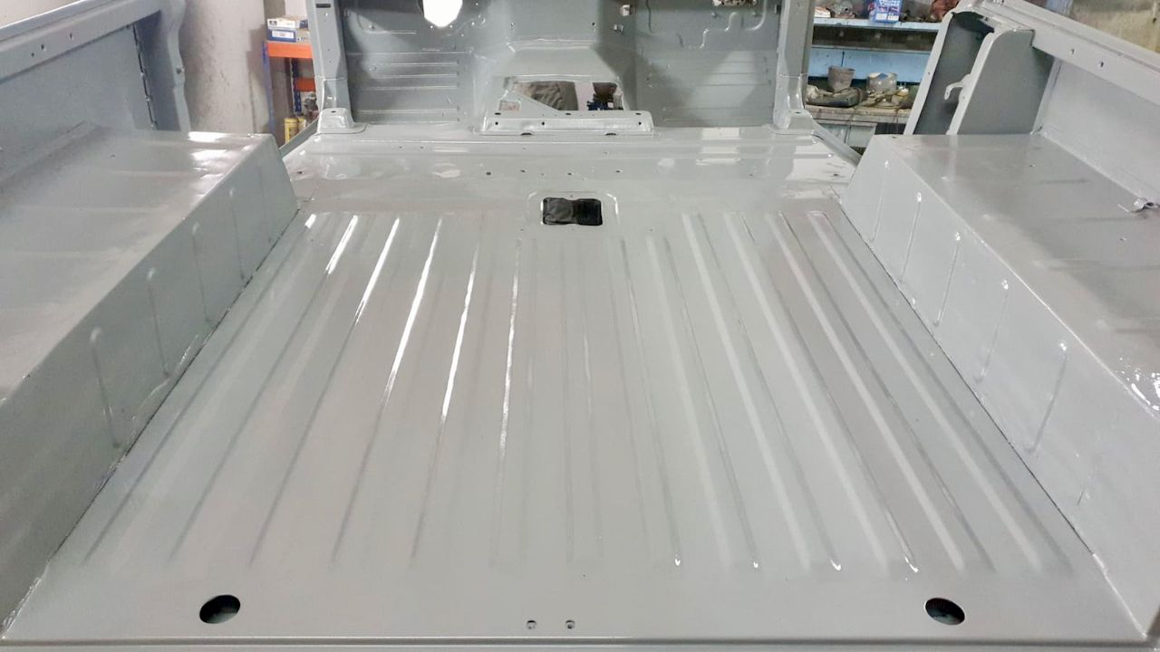 Legacy Overland’s Toyota Land Cruiser FJ40 Packs A Punch With GM’s 5.7L V8